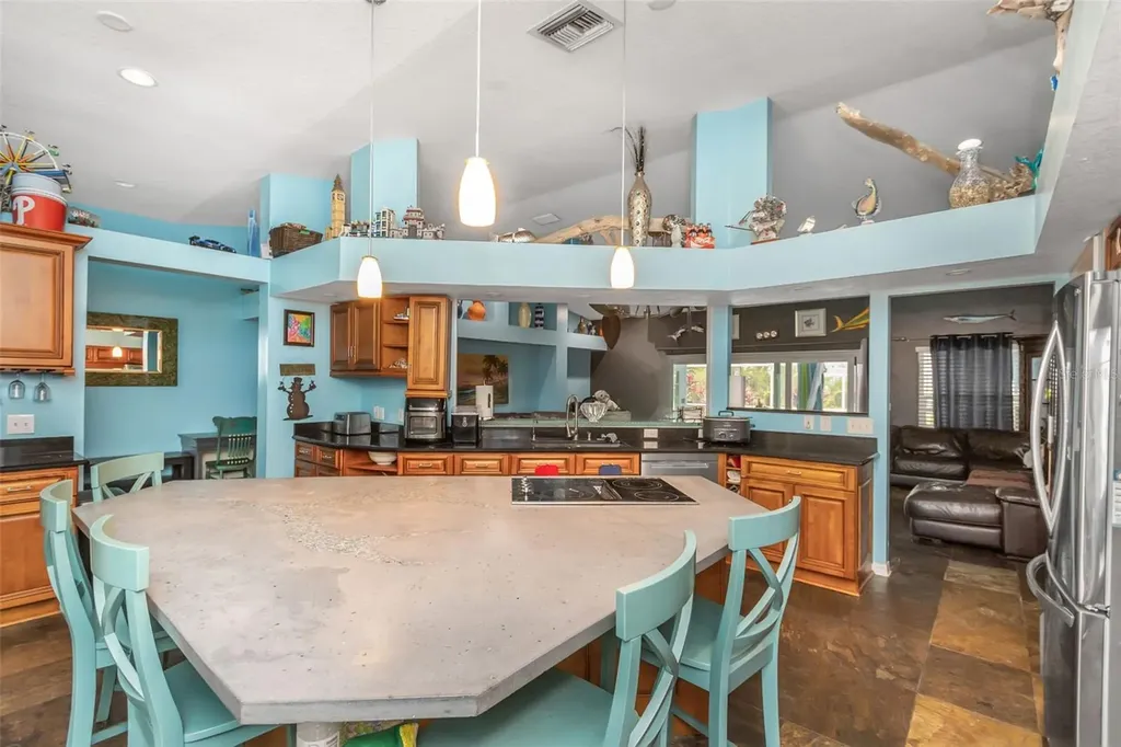 424 Island Cay Way Apollo Beach FL 33572