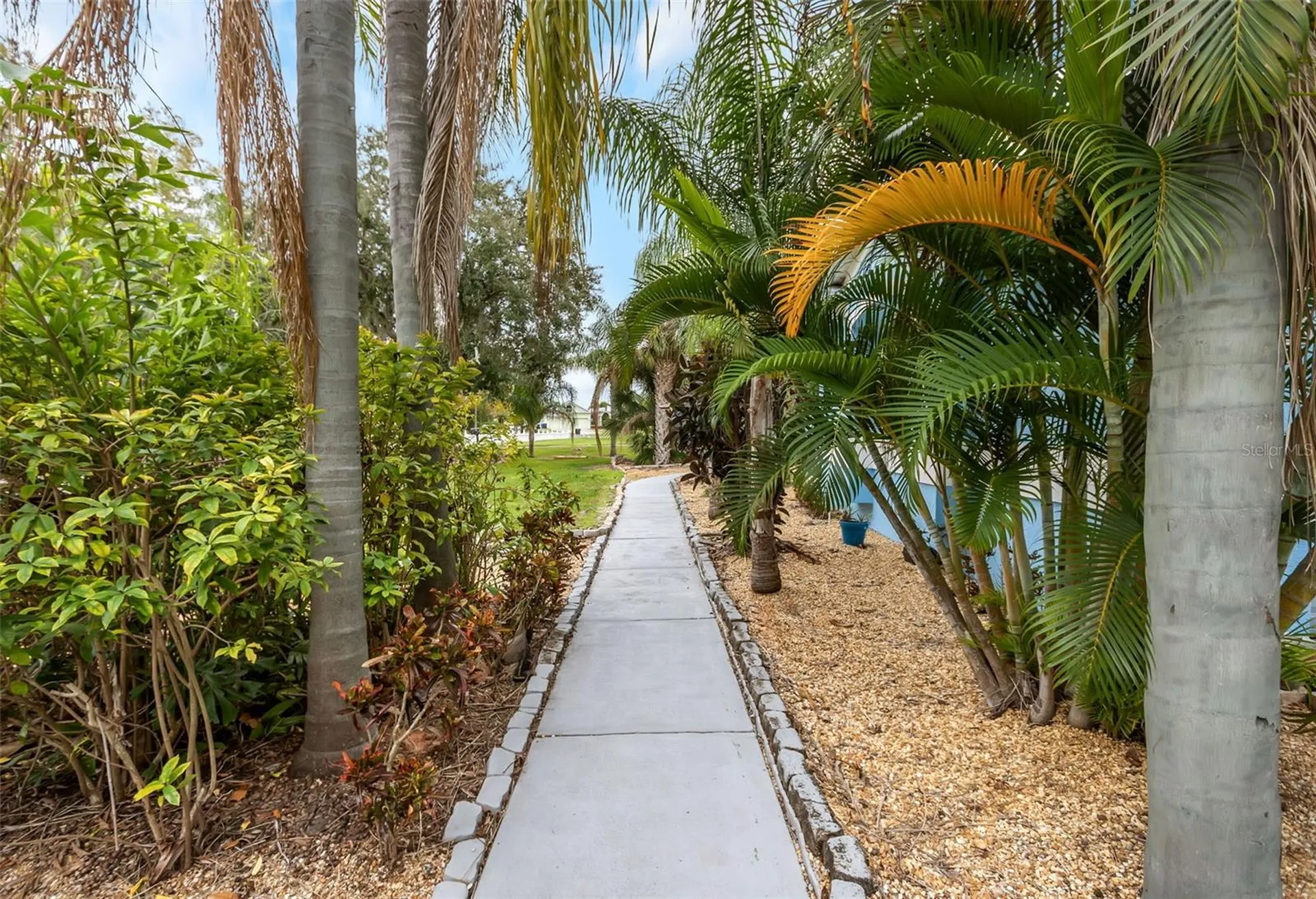 424 Island Cay Way Apollo Beach FL 33572