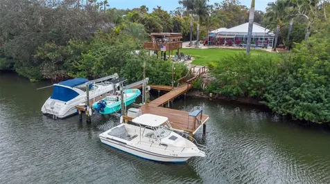 424 Island Cay Way Apollo Beach FL 33572