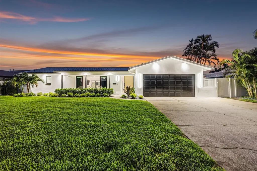 1367 51st Avenue NE St Petersburg FL 33703
