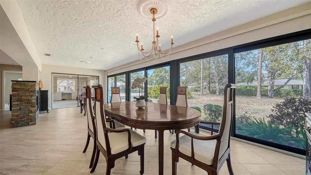 5458 Golf Pointe Drive Sarasota FL 34243