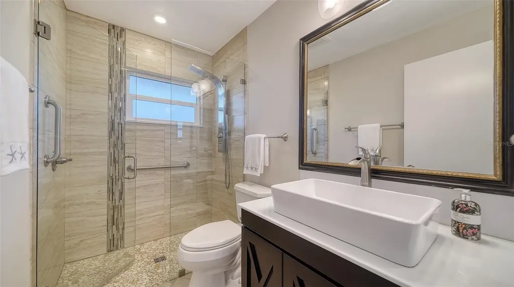 5458 Golf Pointe Drive Sarasota FL 34243