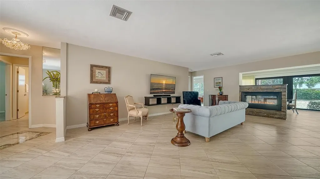 5458 Golf Pointe Drive Sarasota FL 34243