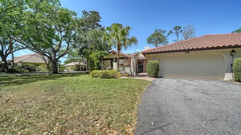 5458 Golf Pointe Drive Sarasota FL 34243
