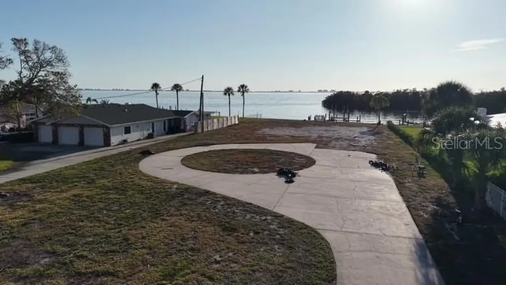 7314 Westmoreland Drive Sarasota FL 34243