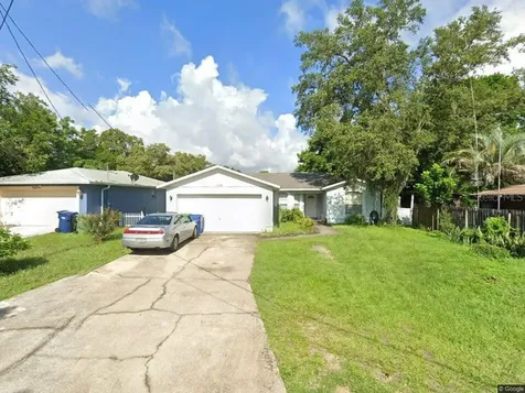 10020 N Connechusett Road Tampa FL 33617