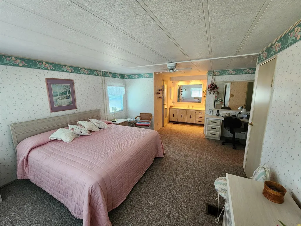 808 53rd Avenue E Bradenton FL 34203