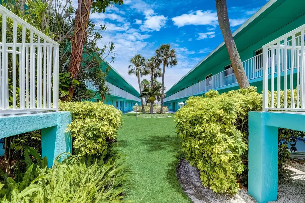 117 7th Street N Bradenton Beach FL 34217
