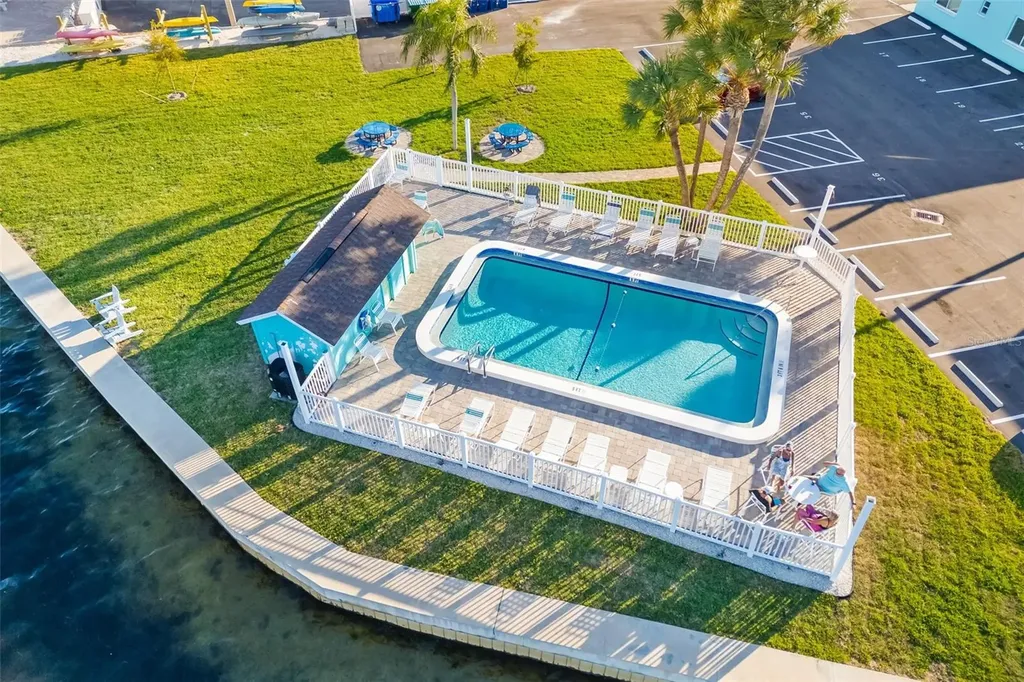 117 7th Street N Bradenton Beach FL 34217