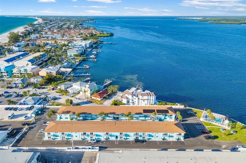 117 7th Street N Bradenton Beach FL 34217