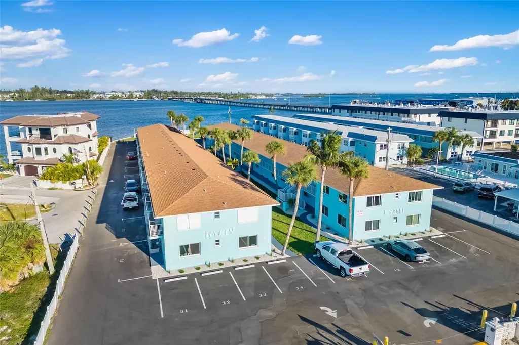 117 7th Street N Bradenton Beach FL 34217