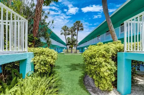 117 7th Street N Bradenton Beach FL 34217