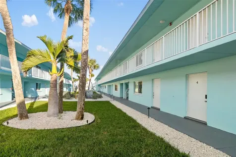 117 7th Street N Bradenton Beach FL 34217