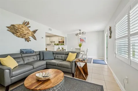 117 7th Street N Bradenton Beach FL 34217