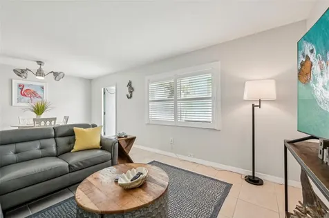 117 7th Street N Bradenton Beach FL 34217