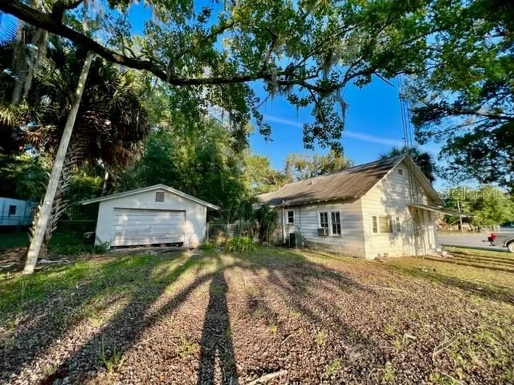 1010 S Main Street Bell FL 32619