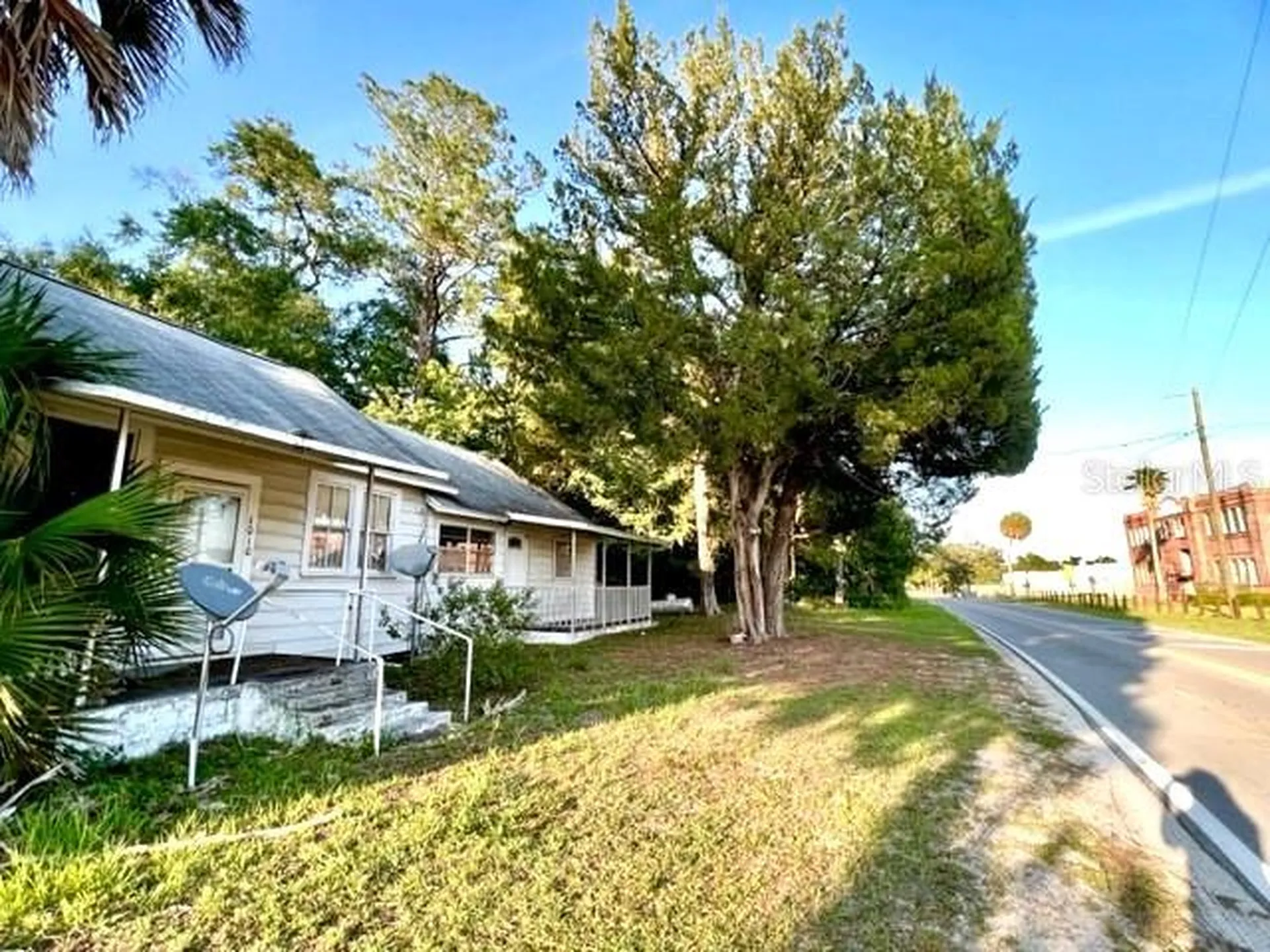 1010 S Main Street Bell FL 32619