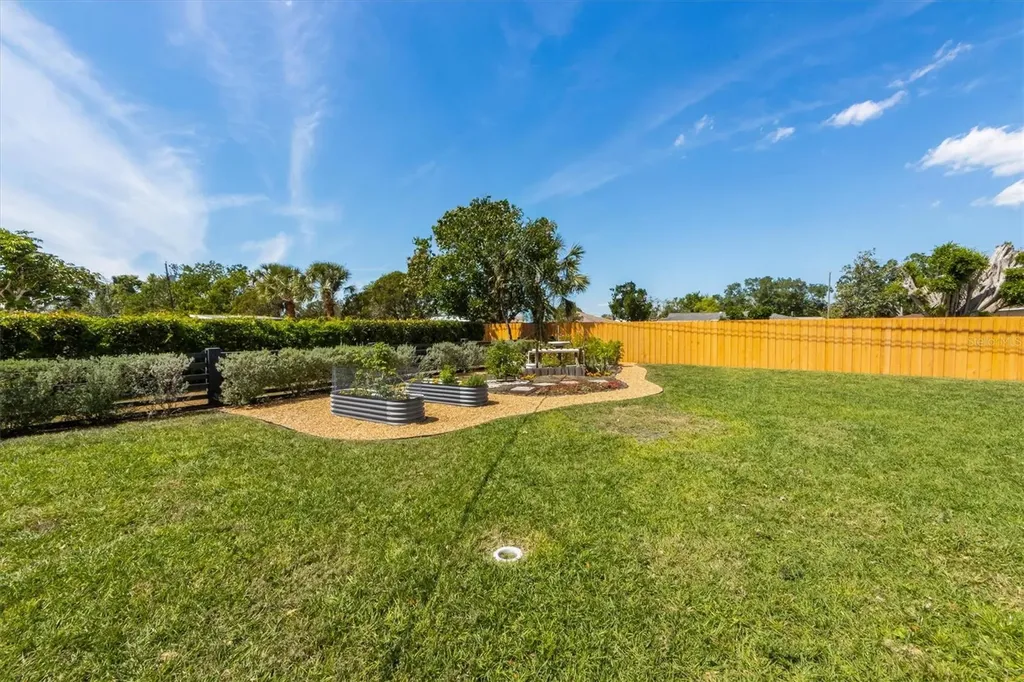 5704 2nd Avenue Drive NW Bradenton FL 34209