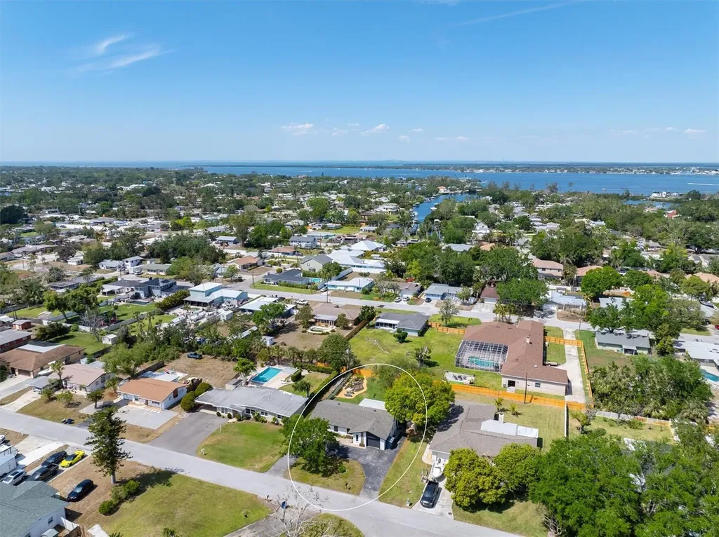 5704 2nd Avenue Drive NW Bradenton FL 34209