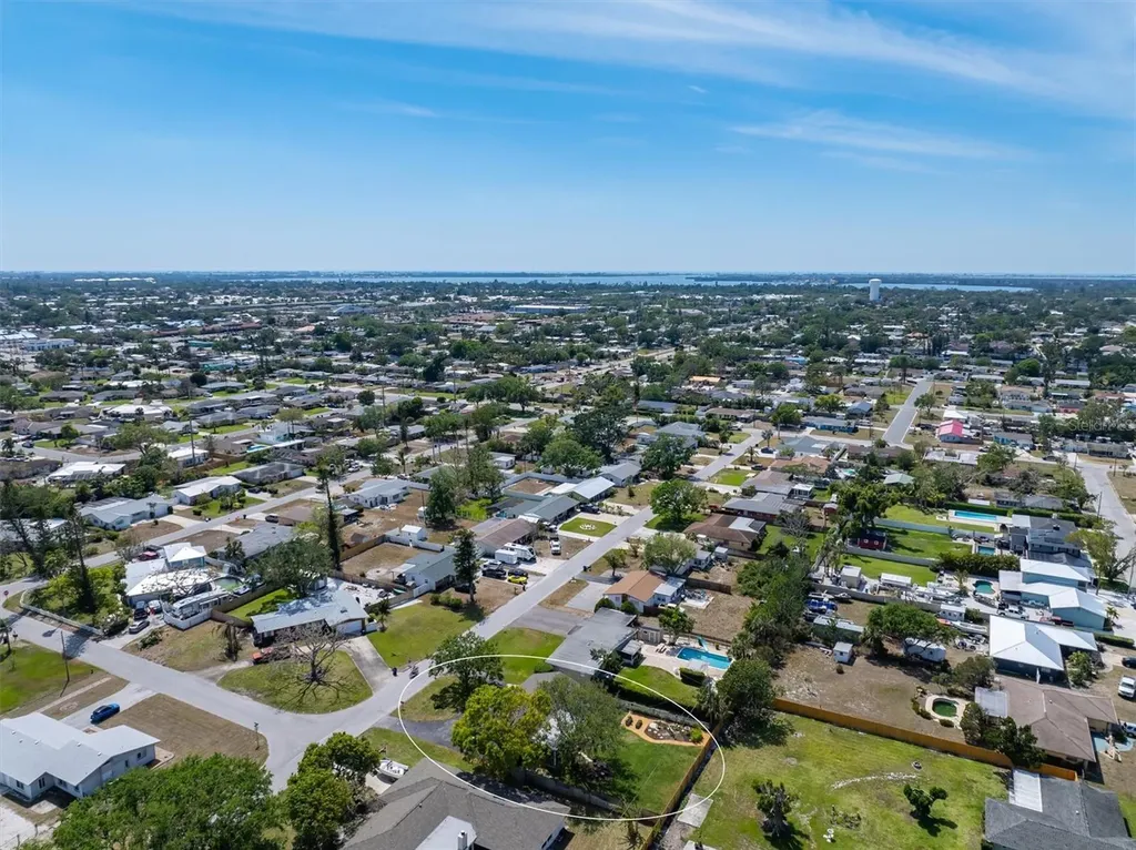 5704 2nd Avenue Drive NW Bradenton FL 34209