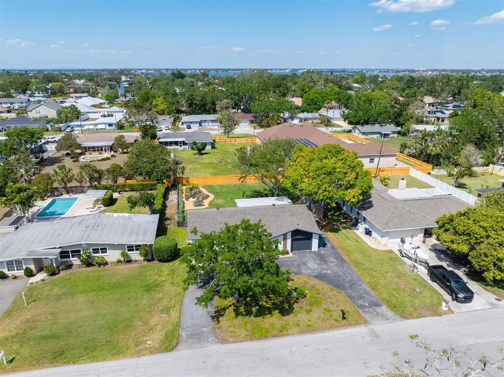 5704 2nd Avenue Drive NW Bradenton FL 34209