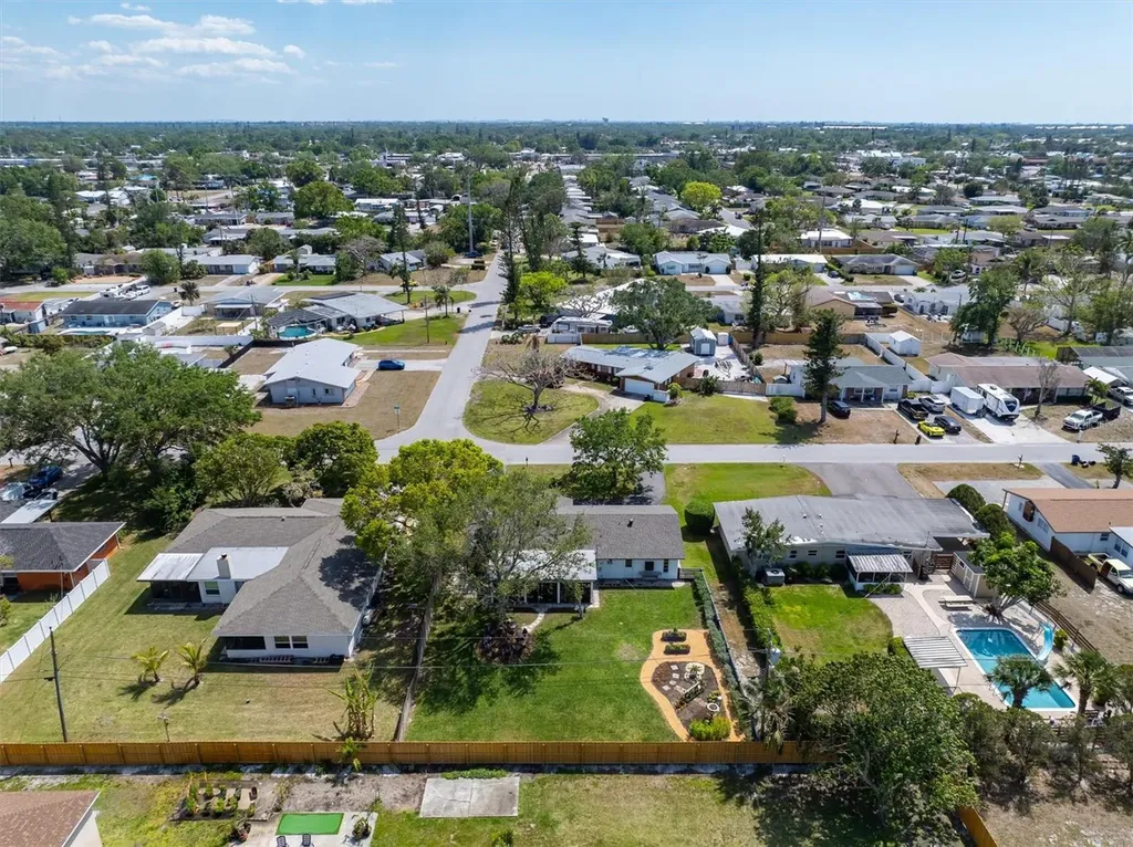5704 2nd Avenue Drive NW Bradenton FL 34209