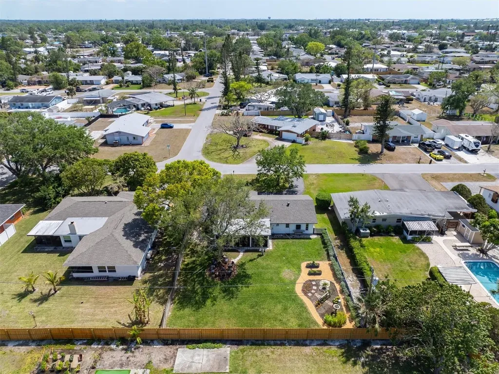 5704 2nd Avenue Drive NW Bradenton FL 34209