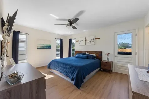 5704 2nd Avenue Drive NW Bradenton FL 34209
