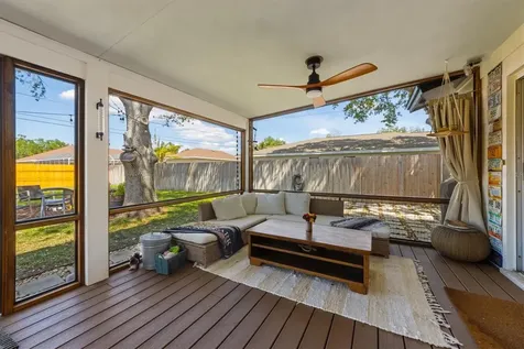 5704 2nd Avenue Drive NW Bradenton FL 34209