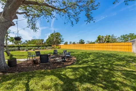 5704 2nd Avenue Drive NW Bradenton FL 34209