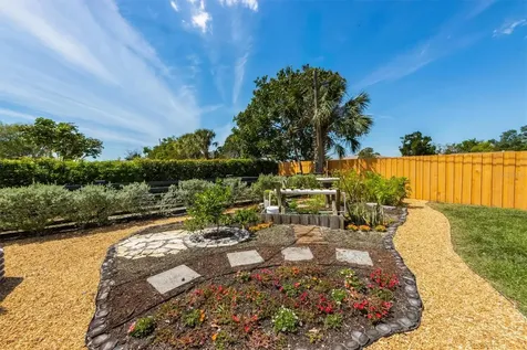 5704 2nd Avenue Drive NW Bradenton FL 34209
