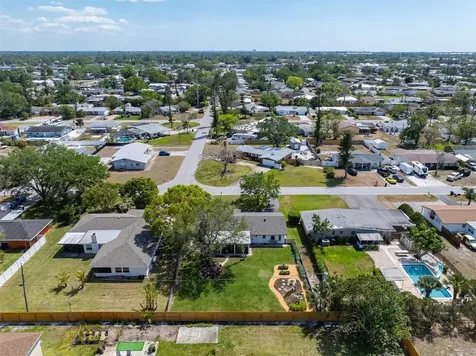5704 2nd Avenue Drive NW Bradenton FL 34209