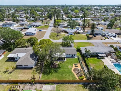 5704 2nd Avenue Drive NW Bradenton FL 34209