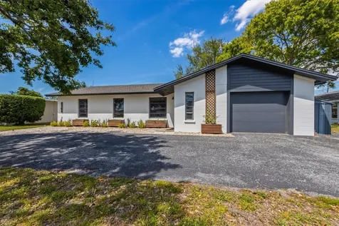 5704 2ND Avenue Drive NW Bradenton FL 34209