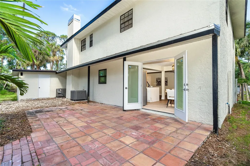 425 Laurel Road W Nokomis FL 34275