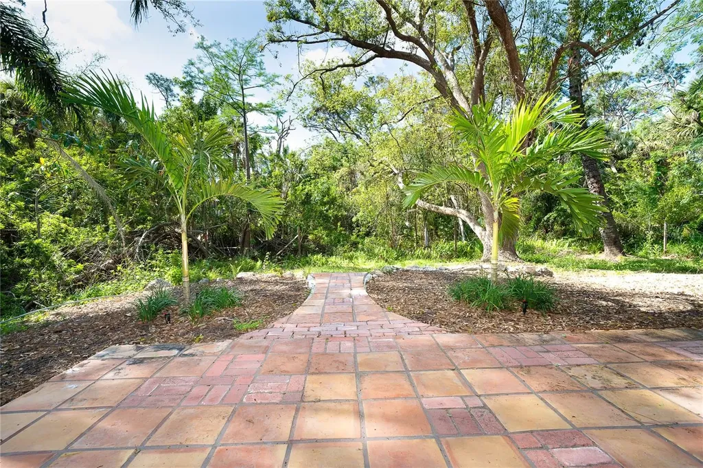 425 Laurel Road W Nokomis FL 34275