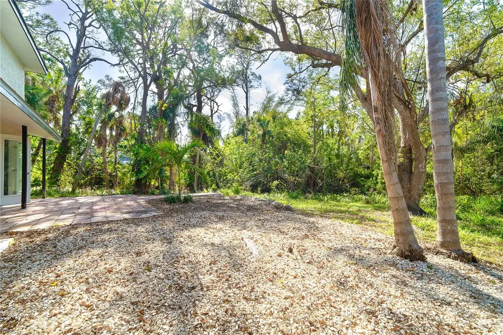 425 Laurel Road W Nokomis FL 34275