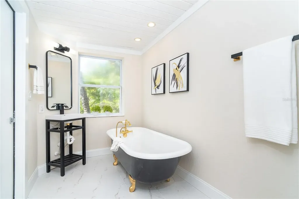 425 Laurel Road W Nokomis FL 34275