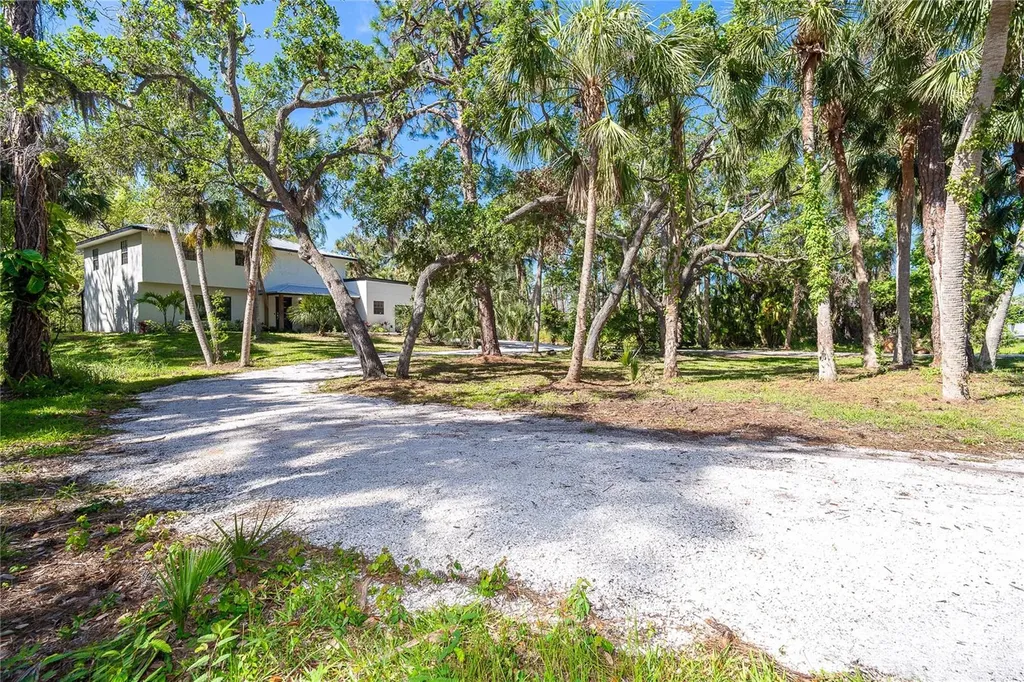425 Laurel Road W Nokomis FL 34275