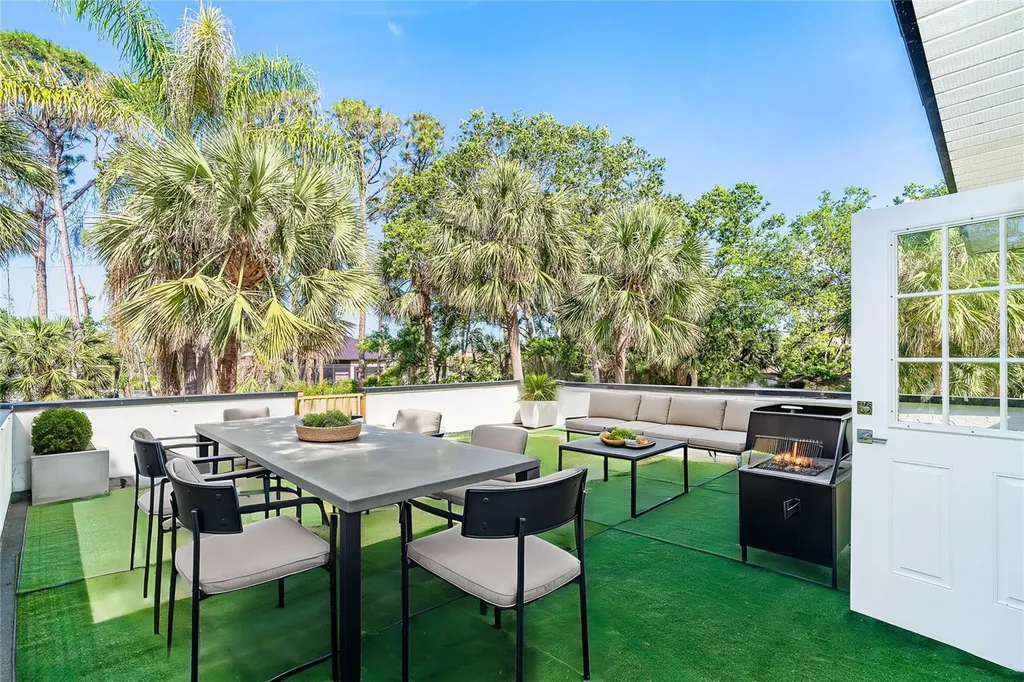425 Laurel Road W Nokomis FL 34275
