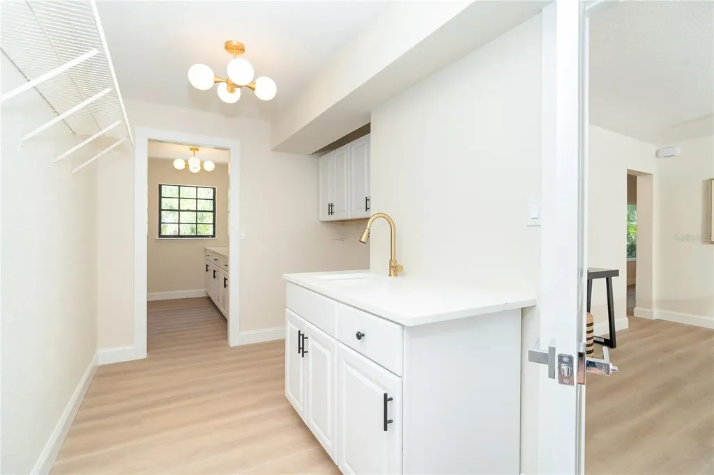 425 Laurel Road W Nokomis FL 34275