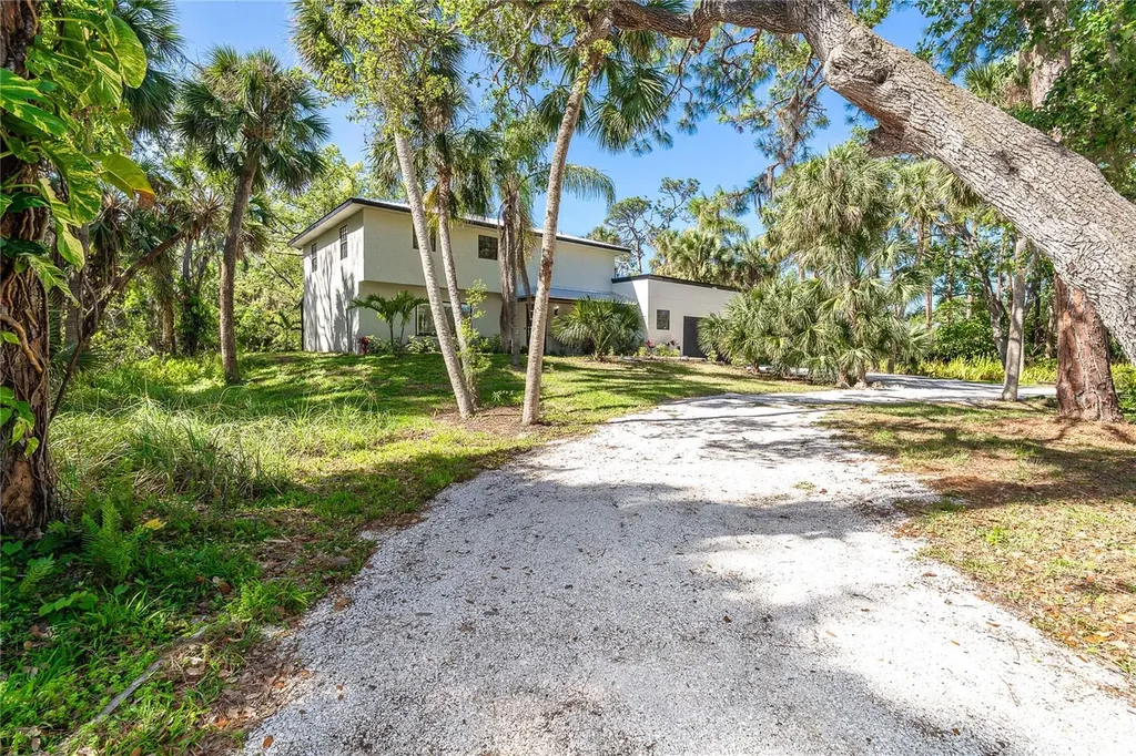 425 Laurel Road W Nokomis FL 34275