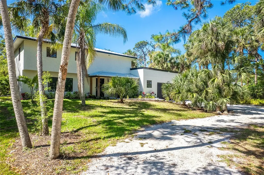 425 Laurel Road W Nokomis FL 34275