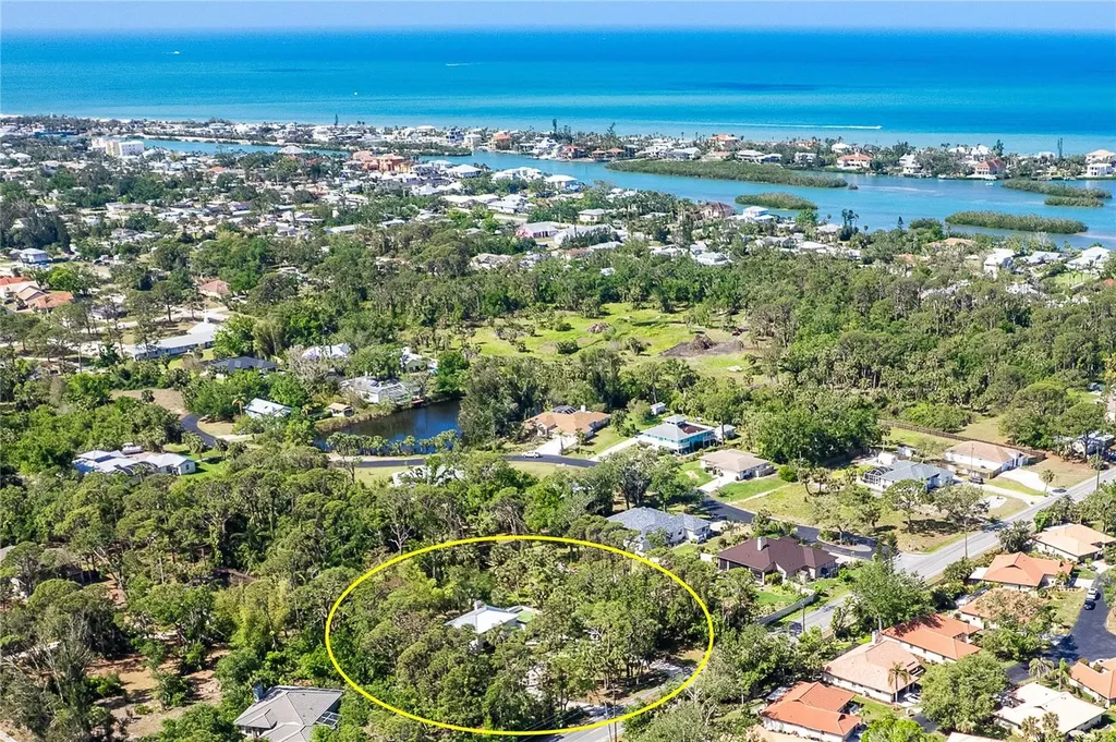 425 Laurel Road W Nokomis FL 34275