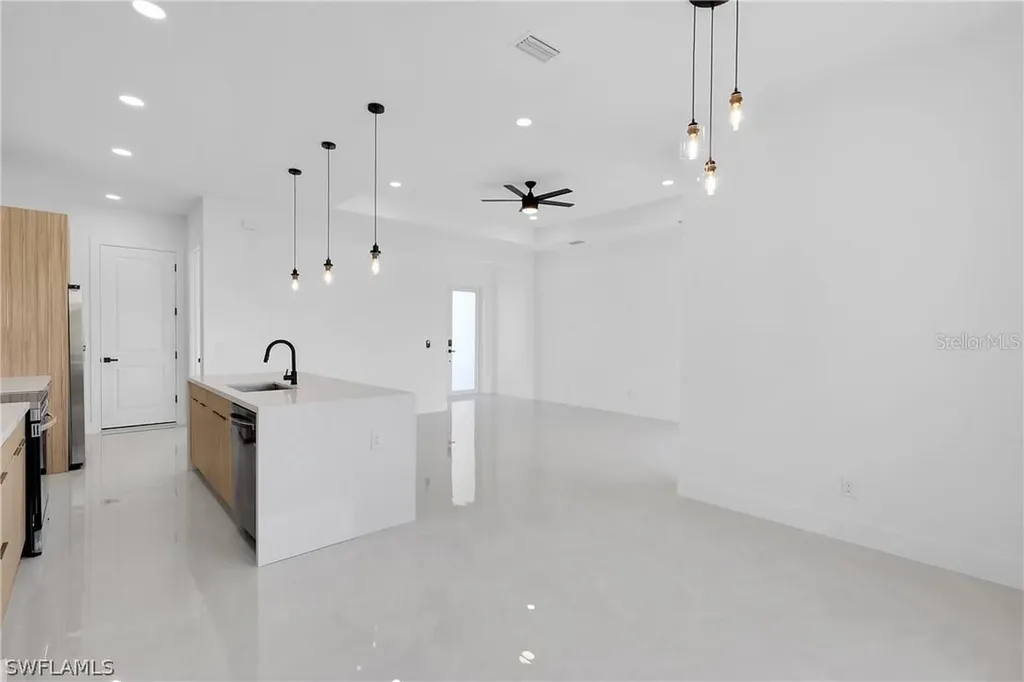 2921 7th Street SW Lehigh Acres FL 33976