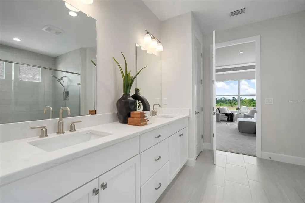 5214 Lake Venice Drive Wimauma FL 33598