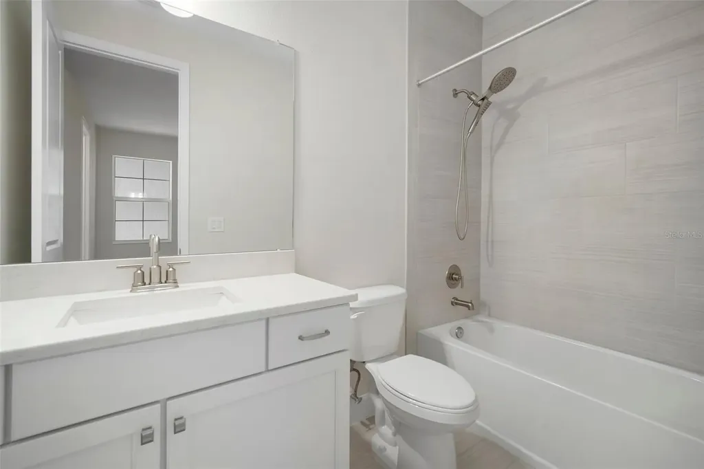 5214 Lake Venice Drive Wimauma FL 33598