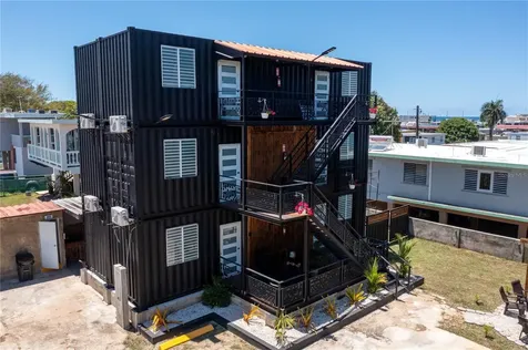 Condo. Entre Olas Carr. #686, Bo. Puerto Nuevo Vega Baja PR 00694
