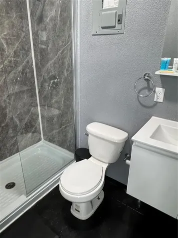 Condo. Entre Olas Carr. #686, Bo. Puerto Nuevo Vega Baja PR 00694
