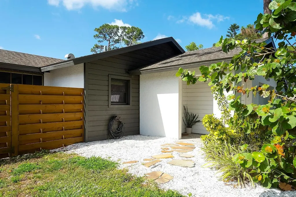 2224 Eugene Street Sarasota FL 34231